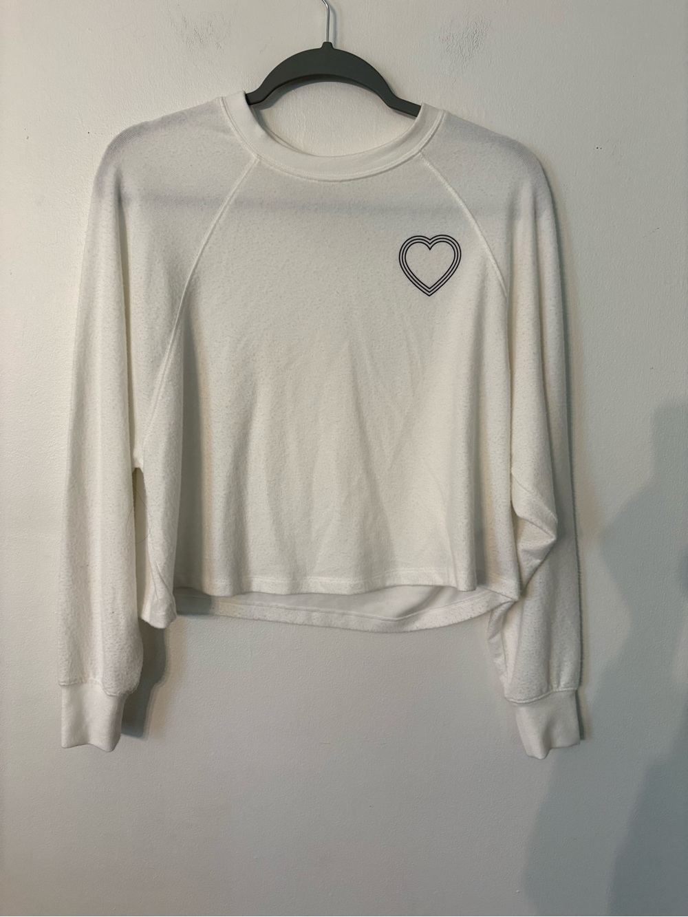 Spiritual Gangster Cream Heart Cropped Pullover